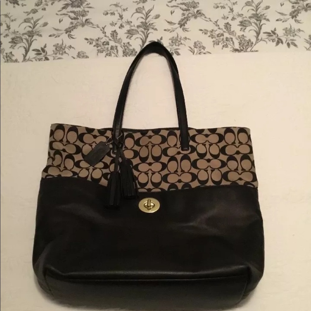 Coach Leather Signature Tote
